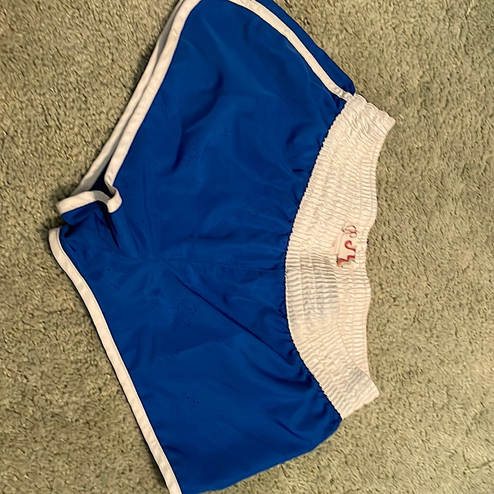 Op brand. Like swimsuit material. S/3-5